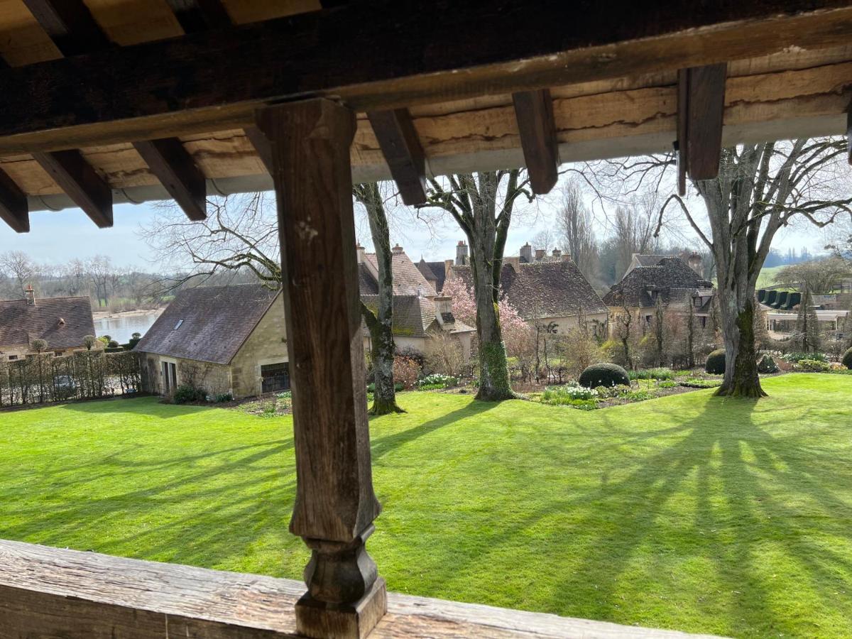 Apremont-sur-Allier La Maison De La Tour מראה חיצוני תמונה